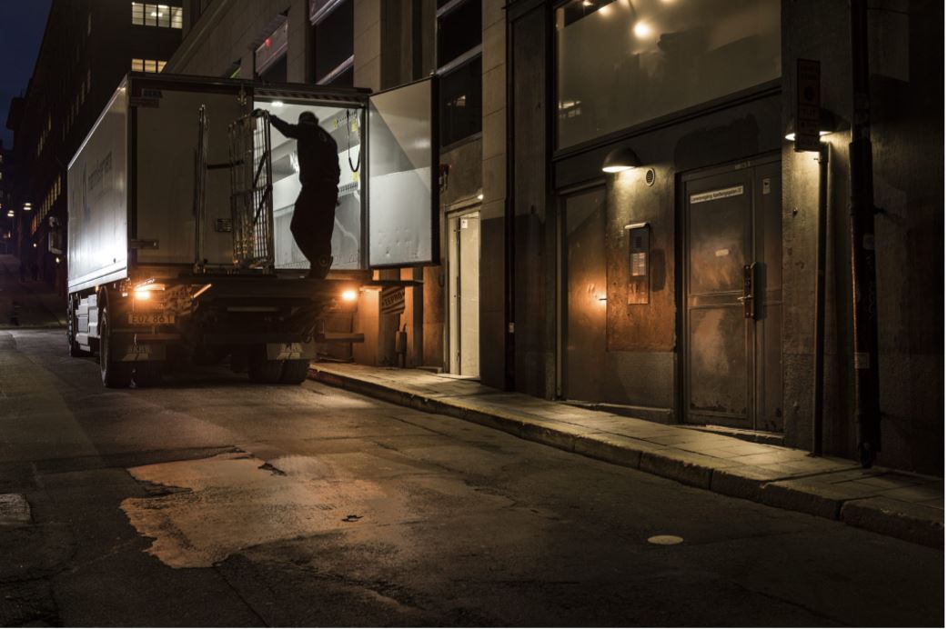 Night-Time Deliveries Using Clean and Silent Vehicles