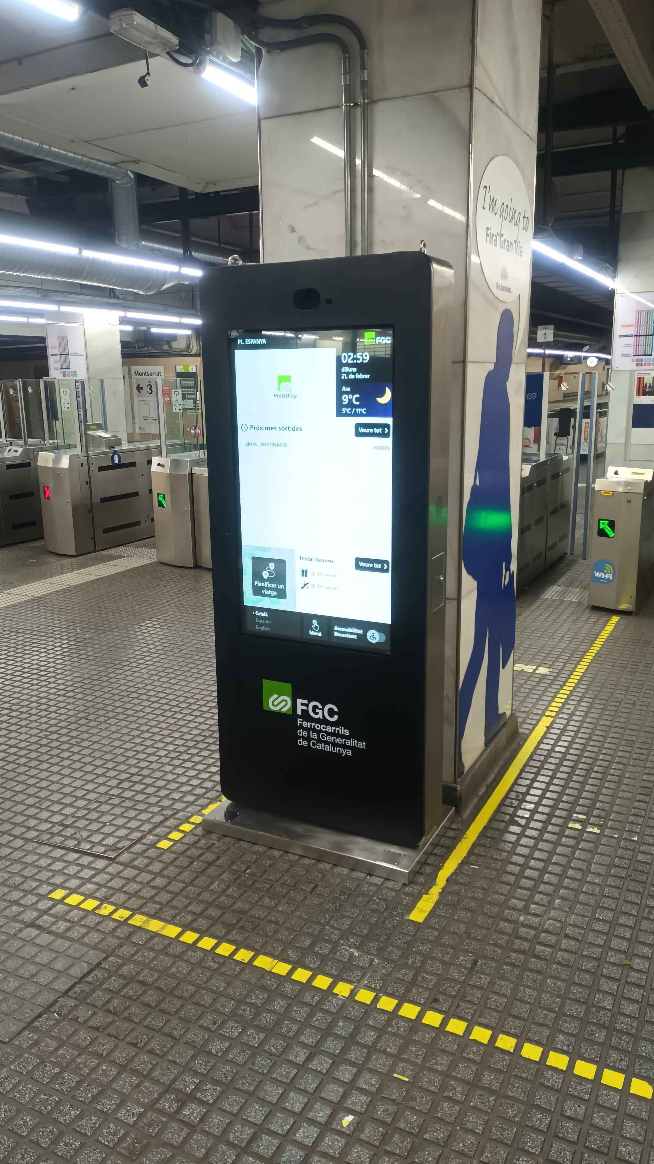 Digitale Kioske an 28 FGC-Bahnhöfen