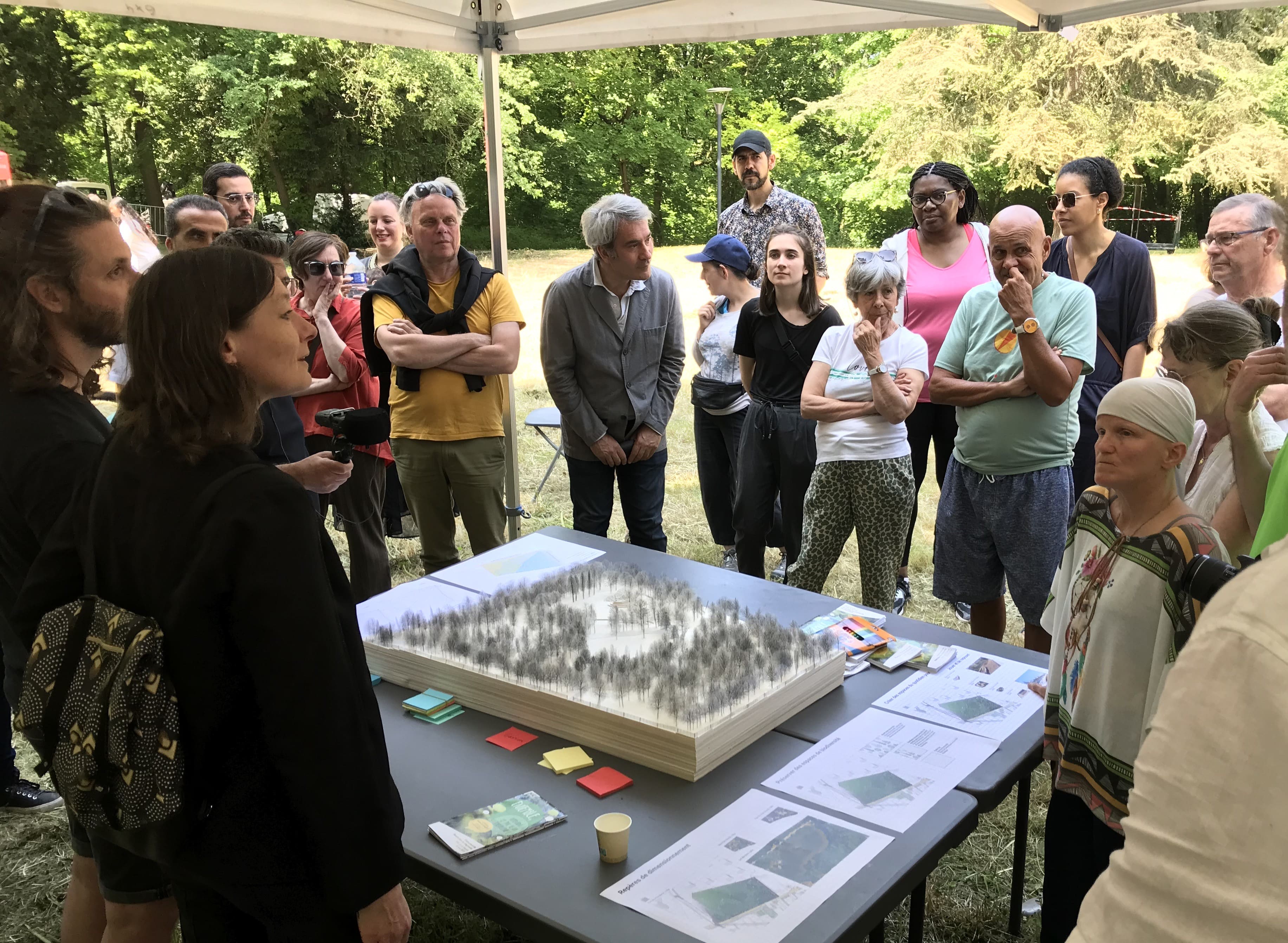 Assistance with the management of a park in Ris-Orangis