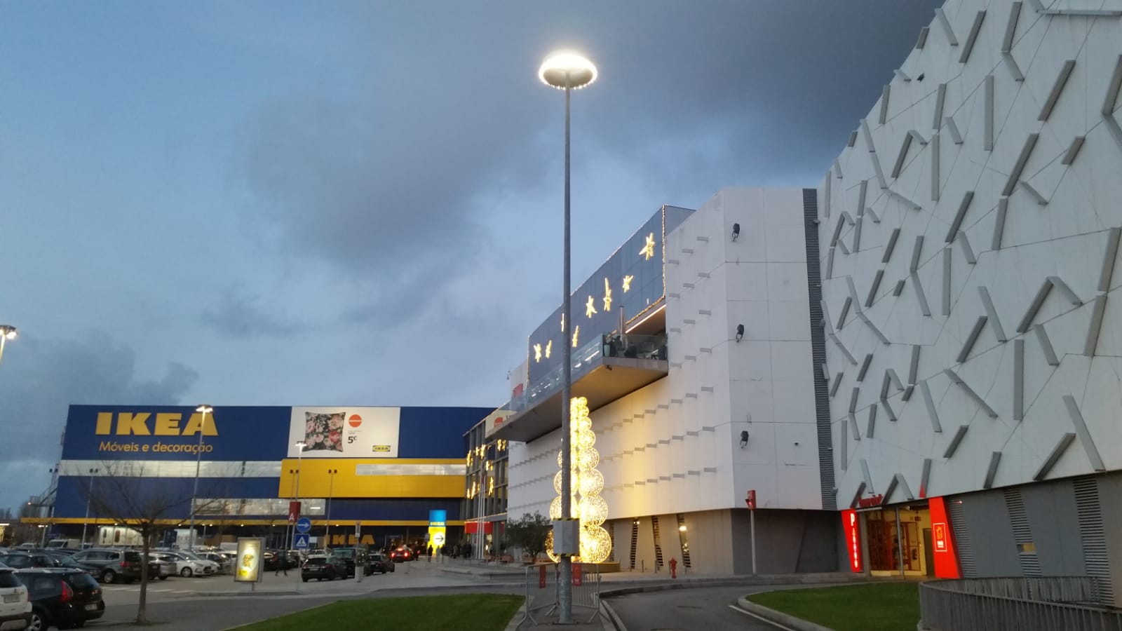 Shopping mall in Matosinhos reduces energy consumption by 94% with smart lighting