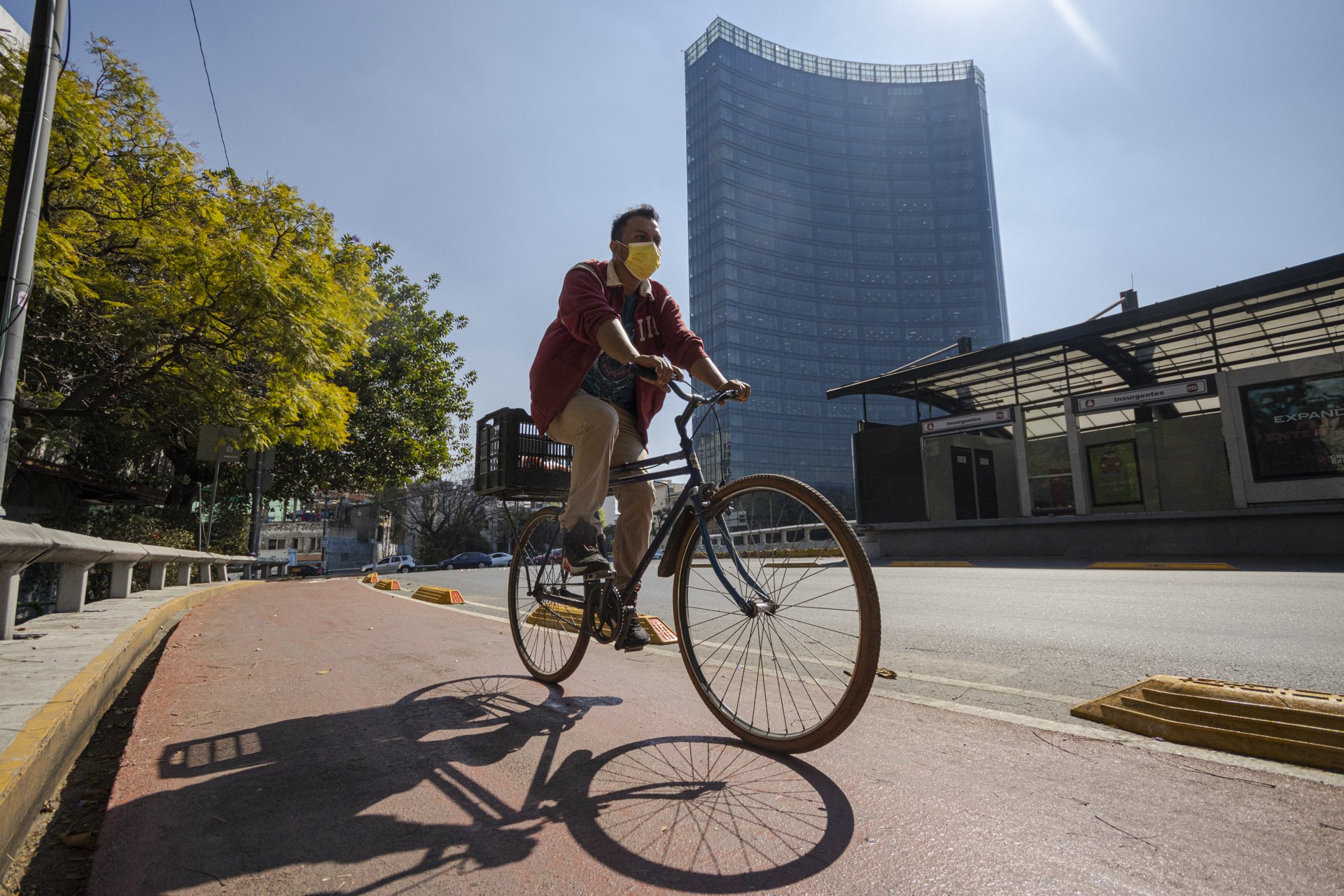 Fahrradspur auf der Avenida de los Insurgentes in Mexiko-Stadt