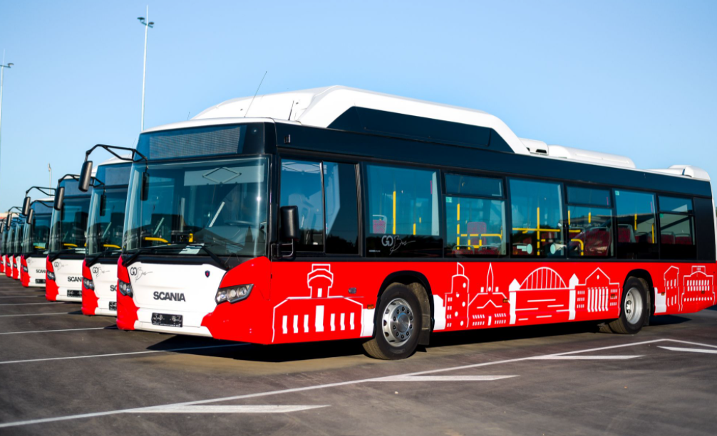 CNG-betriebene Busse in der Stadt Tartu